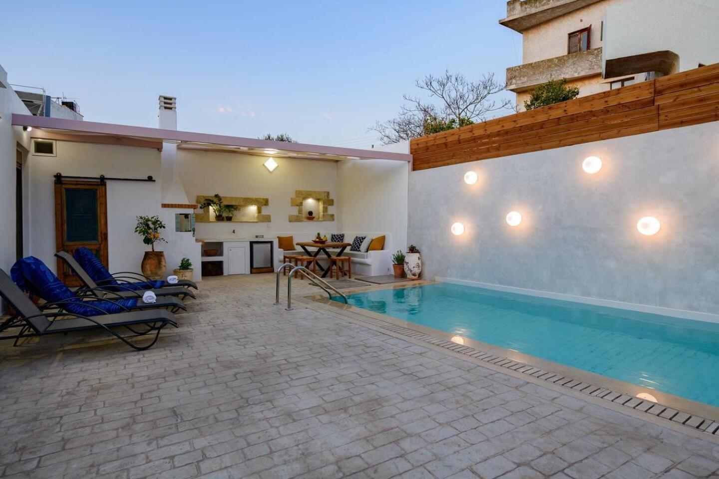 Chrisanthi Elegant Villa Pitsidia Exterior photo